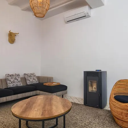 Casa En Grenyo, Tatil Evi